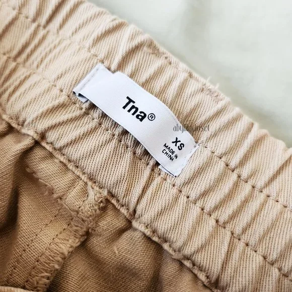 NWT Aritzia TNA Belted Cargo Pant Gd Humus Beige XS - Picture 10 of 13